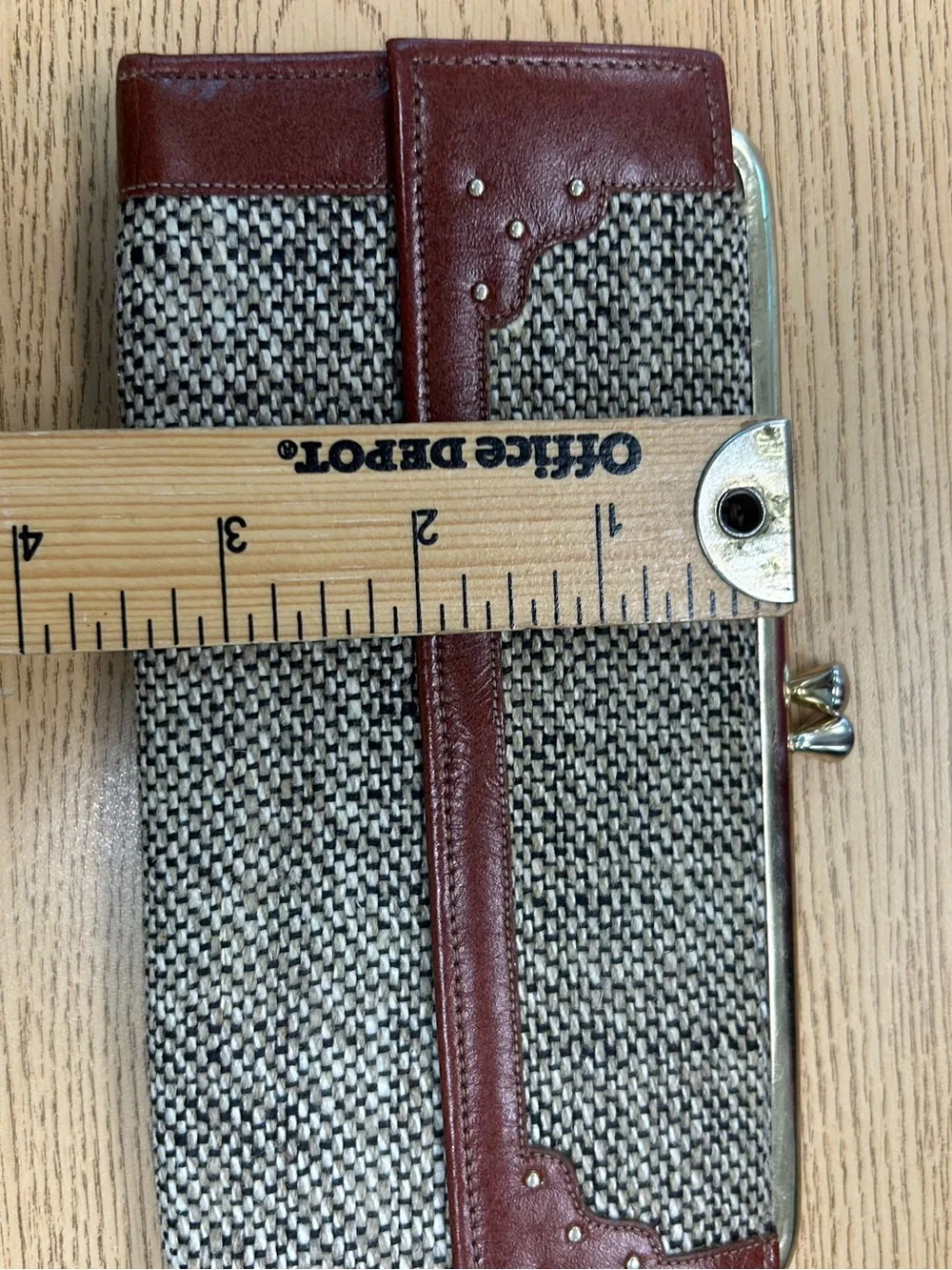 Vintage elegant woven